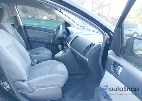 2011 Nissan Sentra 2.0S z USA, uszkodzony, nr VIN 3N1AB6AP2BL709700